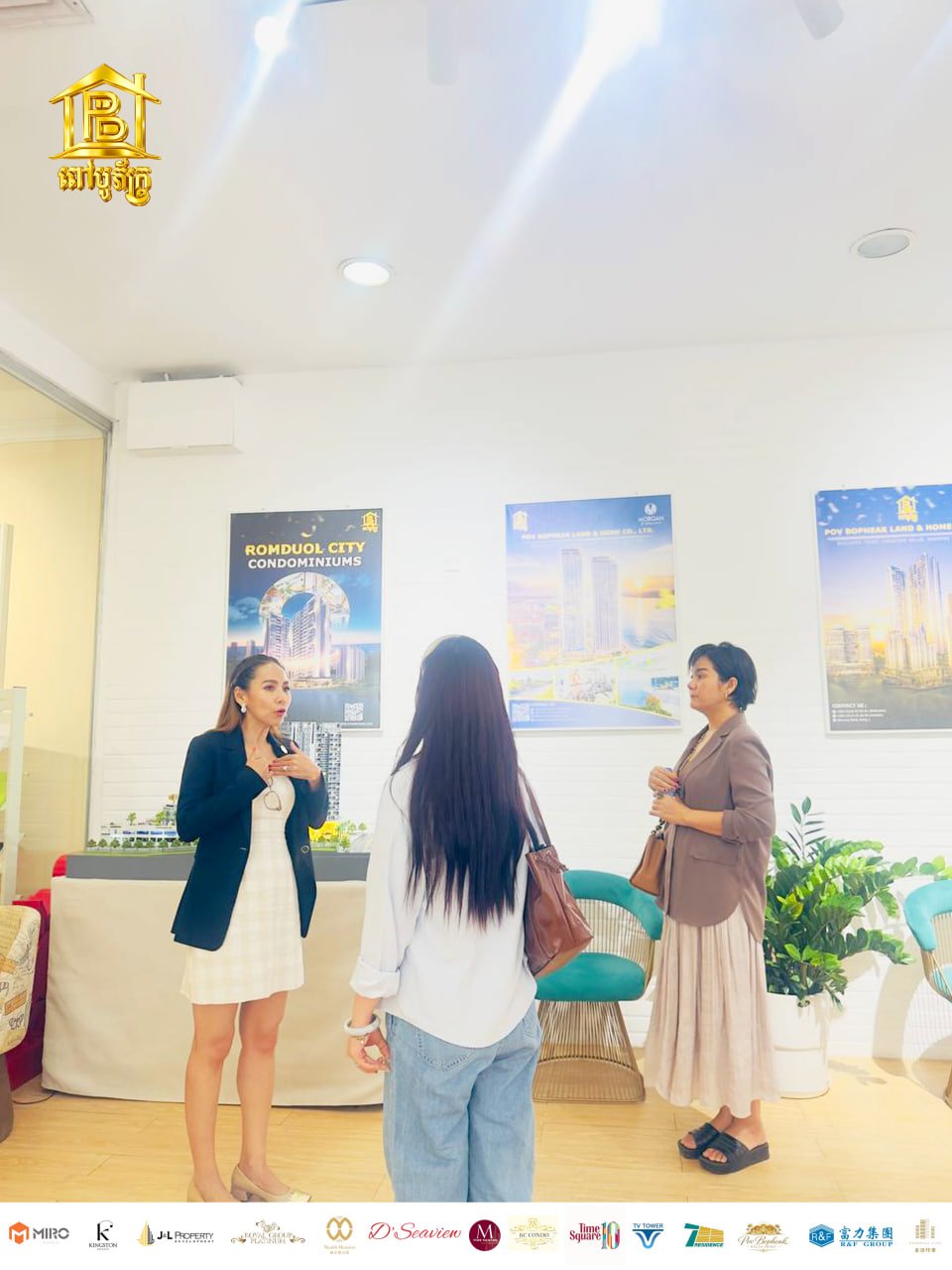 Many guests visited the showroom at Hotel Cambodiana