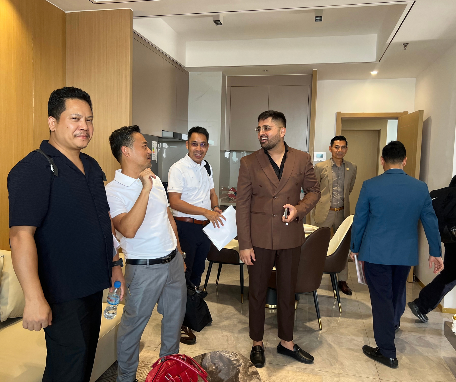 Welcoming Our Prospect, Myanmar , to Wealth Mansion! We’re delighted to welcome Myanmar to visit Wealth Mansion and explore real estate investment opportunities in Cambodia.