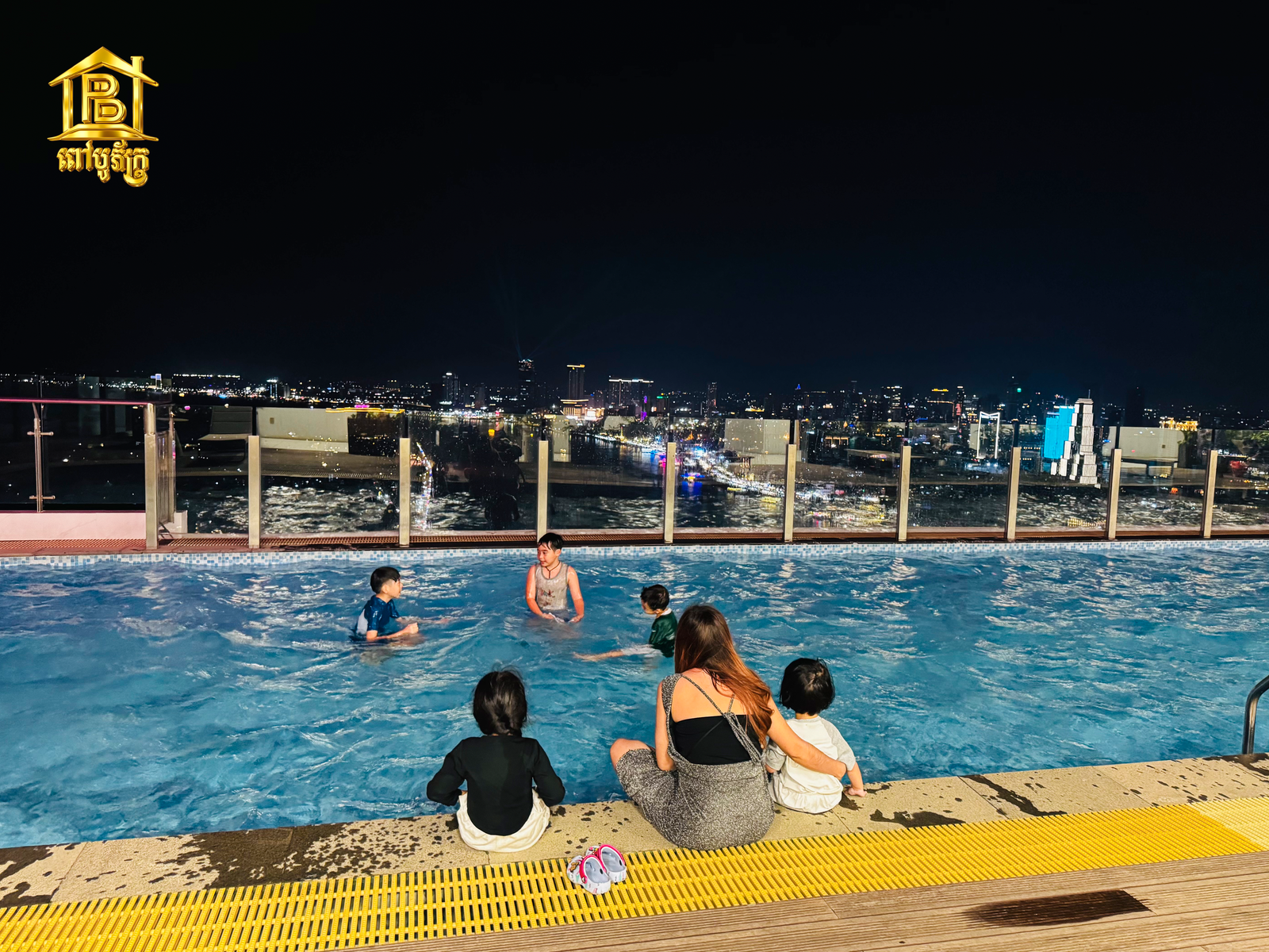 Featuring one of the largest rooftop swimming pools in the area, offering a breathtaking 360° panoramic view of Phnom Penh.
